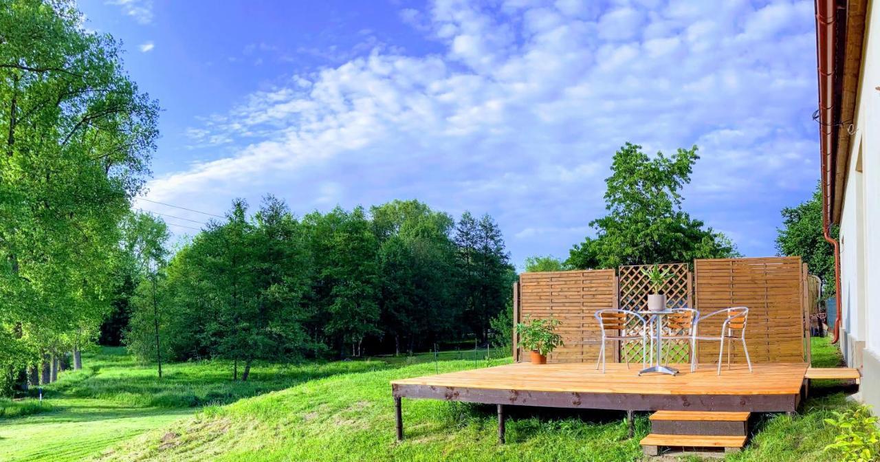 Apartmany U Reky Nezarky Lásenice Kültér fotó